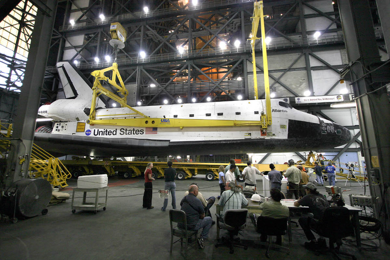Illustration for article titled 30 Years of the Space Shuttle Program in Pictures